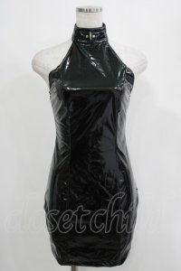 DOLLS KILL / カフス付きホルターベアトップ XS 黒 H-25-04-21-1022-PU-TO-KB-ZH