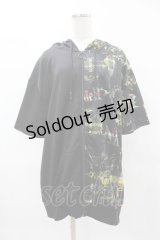 NieR Clothing / 総柄ZIP半袖パーカー  黒×プリント H-25-04-22-045-PU-TO-KB-ZH