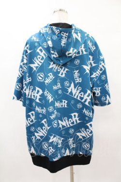 画像2: NieR Clothing / 総柄ZIP半袖パーカー  青 H-25-04-22-032-PU-TO-KB-ZH