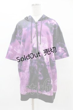 画像1: NieR Clothing / 総柄ZIP半袖パーカー  黒×紫 H-25-04-22-034-PU-TO-KB-ZH