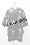 NieR Clothing / 総柄半袖ZIPパーカー  黒 H-25-04-22-041-PU-TO-KB-ZH