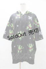 NieR Clothing / 総柄半袖ZIPパーカー  黒 H-25-04-22-041-PU-TO-KB-ZH