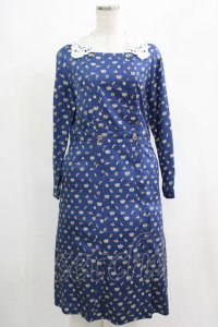 Jane Marple / Tumbling Diceのグースカラードレス - 紺 H-25-04-24-003-JM-OP-KB-ZH