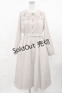 Fi.n.t / Holly刺繍ワンピース Free pink beige H-25-04-25-1017-CA-OP-NS-ZH
