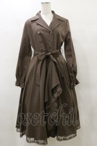 axes femme / ラッフルフリルトレンチコート Free Dブラウン H-25-04-26-078-AX-CO-NS-ZH