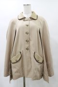 axes femme / パイピングケープコート M ベージュ H-25-04-26-020-AX-CO-NS-ZH