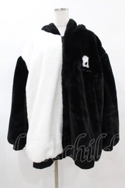 画像1: NieR Clothing / 超ふわもこ2WAY OFF-SHOULDER TWO-TONE OUTER F 黒×白 H-25-05-01-1060-PU-CO-KB-ZH