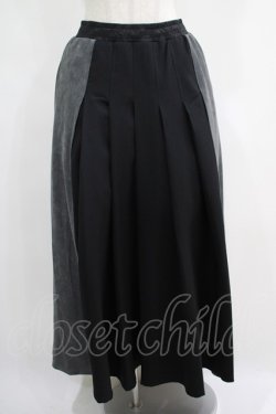 画像1: Qutie Frash / レイヤード風プリーツロングスカート  黒×グレー H-25-05-02-004-QU-SK-KB-ZH