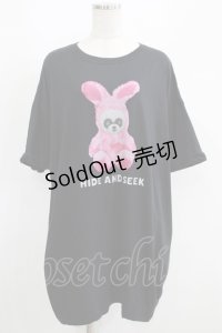 Candy Stripper / HIDE AND SEEK BIG BIG Tシャツ  黒 H-25-05-03-1017-PU-TO-KB-ZH