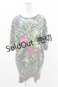 NieR Clothing / プリント半袖CUTSEW F 黒 H-25-05-06-1047-PU-TO-KB-ZH