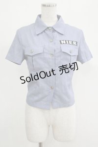 NieR Clothing / ワッペン半袖シャツ  ブルー H-25-05-06-059-PU-BL-KB-ZH