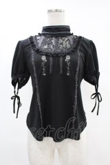 Ozz oneste / 薔薇刺繍ヨークレーストップス  黒 H-25-05-07-1036-OO-TO-KB-ZH