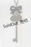 Q-pot. / Alice’s Key Necklace   H-25-05-07-1006-QP-AC-KB-ZH