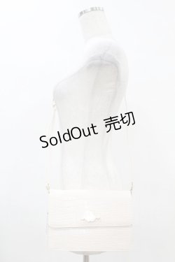 画像1: サンリオ / ロングストラップクロコダイル風ショルダーバッグ（クロミ・マイメロ）  ブラウン・アイボリー H-25-05-08-015-EL-BG-NS-ZH