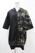 NieR Clothing / プリント切替半袖ZIPパーカー  黒 H-25-05-13-1065-PU-TO-KB-ZH
