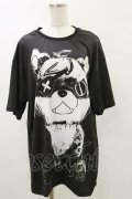 NieR Clothing / プリント半袖CUTSEW  黒 H-25-05-17-039-PU-TO-KB-ZH
