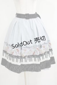 axes femme POETIQUE / ベルト付猫とピアノ柄スカート M グレー H-25-05-28-030-AX-SK-NS-ZH