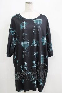 NieR Clothing / プリント半袖CUTSEW F 黒 H-25-06-09-1050-PU-TO-KB-ZH