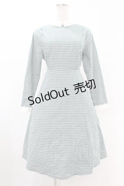 画像1: Fi.n.t / スカラップ使いギンガムチェックワンピース Free GREEN×WH H-25-06-11-012-CA-OP-NS-ZH