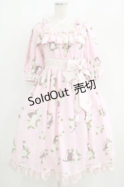 画像1: metamorphose / 【プラスサイズ】椿爛漫〜ねこのかくれんぼ〜 ワンピース プラスサイズ 撫子色 H-25-06-12-1001-ME-OP-NS-ZH