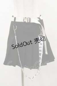 REFLEM / Dカンロゴテープサスペンダー付きプリーツスカート  ブラック H-25-06-15-061-PU-SK-KB-ZH