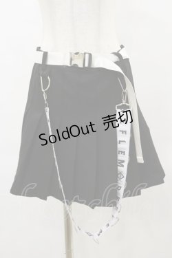 画像1: REFLEM / Dカンロゴテープサスペンダー付きプリーツスカート  ブラック H-25-06-15-061-PU-SK-KB-ZH