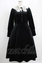 an another angelus / クロシェニットレース衿ベロアワンピース Free BLACK H-25-06-16-004-CA-OP-NS-ZT130