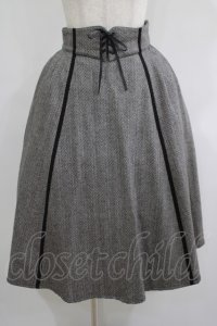 an another angelus / フロントレースアップヘリンボーンスカート Free CHARCOAL H-25-06-16-011-CA-SK-NS-ZH