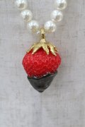 Q-pot. / Strawberry Chocolate Fondueネックレス  ホワイトパール H-25-06-20-1013-QP-AC-KB-ZH