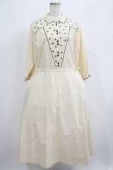 Jane Marple Dans Le Salon / Clover embroidery dress  バニラ H-25-06-25-028-JM-OP-KB-ZH