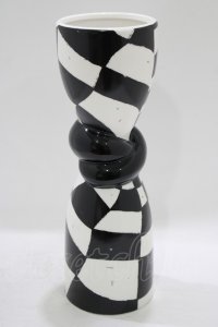 KILL STAR / TWISTED TALL VASE   H-25-06-26-076-SL-ZA-KB-ZH