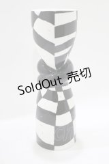 KILL STAR / TWISTED TALL VASE   H-25-06-26-077-SL-ZA-KB-ZT-K009