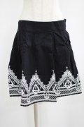 Restyle / HENNA SKIRT XL ブラック×ホワイト H-25-06-26-025-GO-SK-KB-ZH