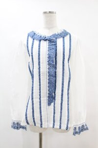 Jane Marple / フラワーレースとピンタックのブラウス  オフ×ブルー H-25-06-28-051-JM-BL-KB-ZH