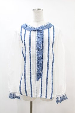画像1: Jane Marple / フラワーレースとピンタックのブラウス  オフ×ブルー H-25-06-28-051-JM-BL-KB-ZH