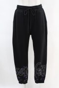 NieR Clothing / プリントSWEAT PANTS  黒 H-25-06-28-011-PU-PA-KB-ZH