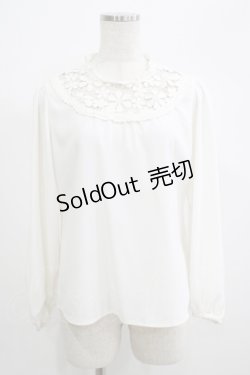 画像1: Fi.n.t / フラワーレースヨークプルオーバーブラウス Free OFF WHITE H-25-06-29-1050-CA-TO-NS-ZH
