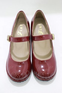 画像1: Fi.n.t / ストラップエナメルパンプス S（22.5〜23cm） レッド H-25-06-29-1080-CA-SH-NS-ZH