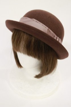 画像1: axes femme / パール付きリボンボーラー帽  ブラウン H-25-06-29-033-AX-AC-NS-ZH