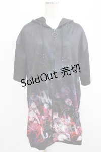 NieR Clothing / 総柄ZIP半袖パーカー F 黒 H-25-07-05-042-PU-TO-KB-ZH
