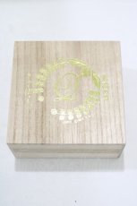 画像1: Q-pot. / 桐箱アクセサリーケース【鬼滅の刃】   H-25-11-04-1005-QP-ZA-KB-ZH (1)