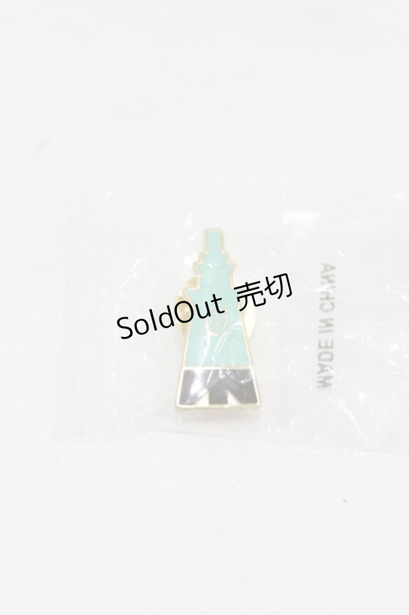 画像1: Q-pot. / ソラマチ限定 ピンバッチ   H-25-11-04-1009-QP-ZA-KB-ZH (1)