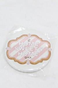Q-pot. / ホームスイーツホーム缶バッジ   H-25-07-06-1016-QP-ZA-KB-ZH