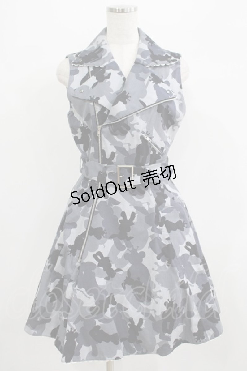 画像1: metamorphose / ぱんくま迷彩ライダースジャケット風ジャンパースカート Free グレー H-25-07-09-025-ME-OP-NS-ZH (1)