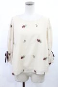 an another angelus / ローズ刺繍シフォンプルオーバー Free IVORY H-25-07-14-1028-CA-TO-NS-ZH