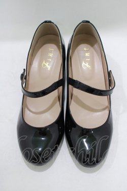 画像1: Fi.n.t / 釦使いストラップエナメルパンプス S/22.5cm BLACK H-25-07-14-084-CA-SH-NS-ZH