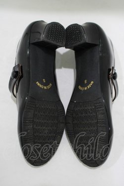 画像4: Fi.n.t / 釦使いストラップエナメルパンプス S/22.5cm BLACK H-25-07-14-084-CA-SH-NS-ZH