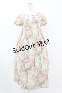 Jane Marple Dans Le Salon / Flower Wallpaperのエンパイアドレス  ベージュ H-25-07-15-1037-JM-OP-KB-ZH