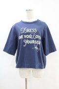 Jane Marple Dans Le Salon / Theme print side zip T-shirt  navy H-25-07-18-1043-JM-TO-KB-ZH