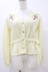 axes femme POETIQUE / ストロベリー刺繍ニットカーディガン M イエロー H-25-07-23-051-AX-TO-NS-ZH